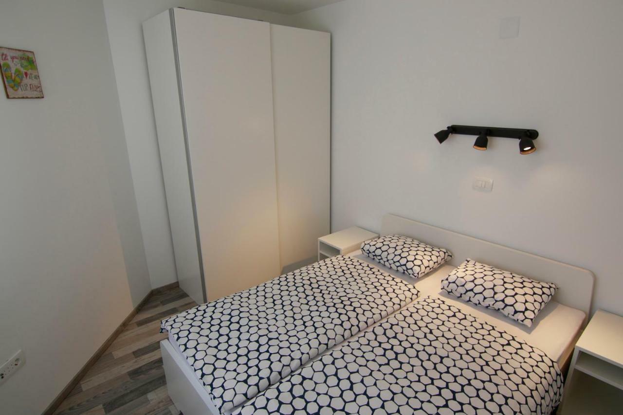 Apartments Luna Novalja Kültér fotó