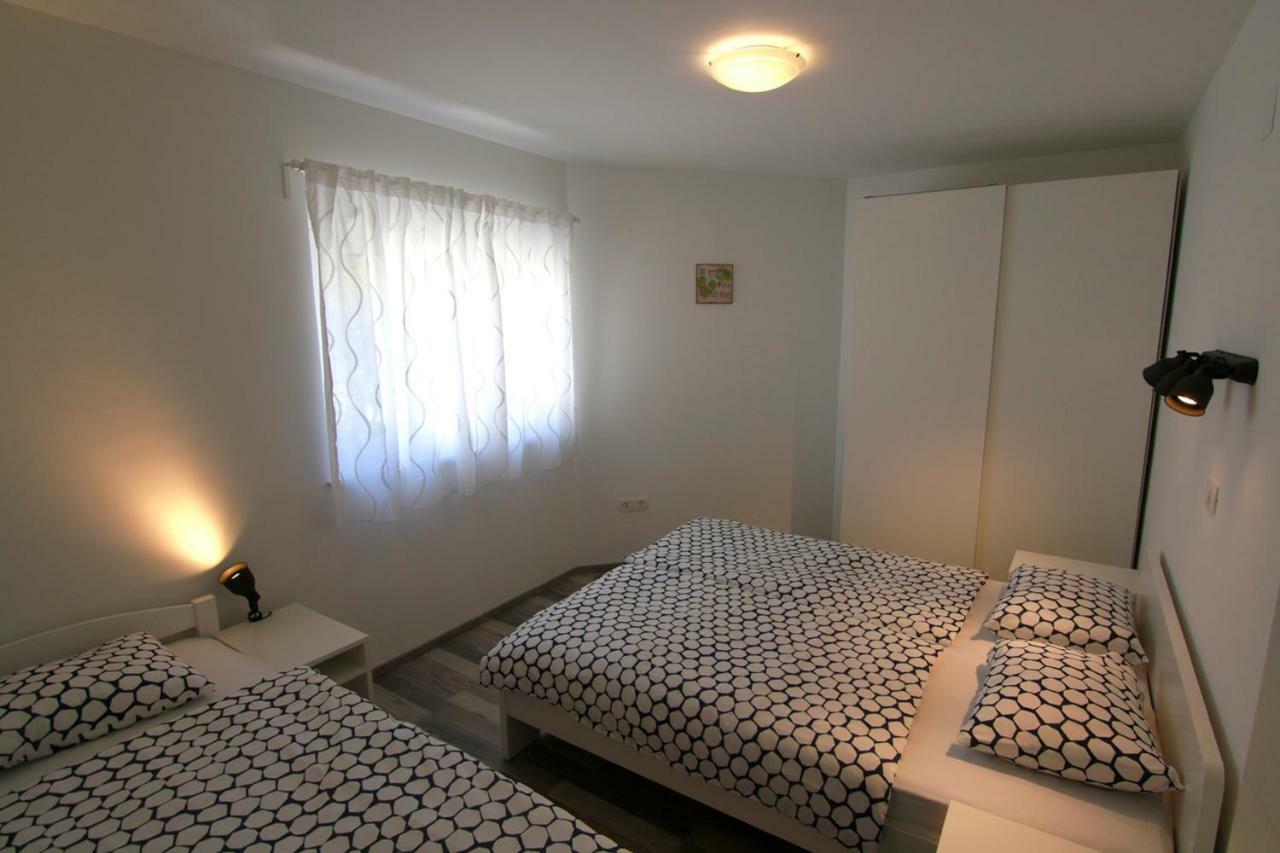 Apartments Luna Novalja Kültér fotó
