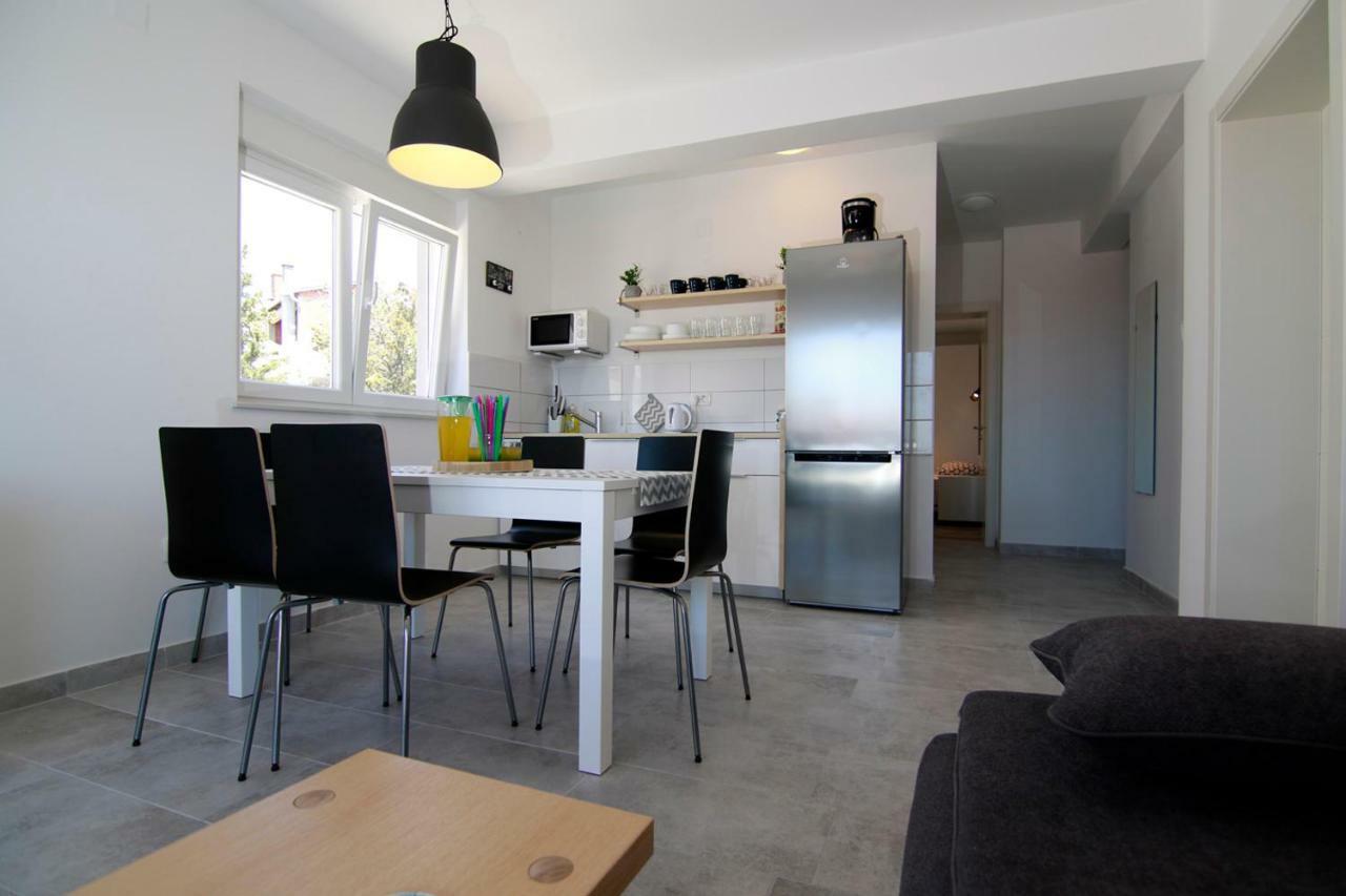 Apartments Luna Novalja Kültér fotó