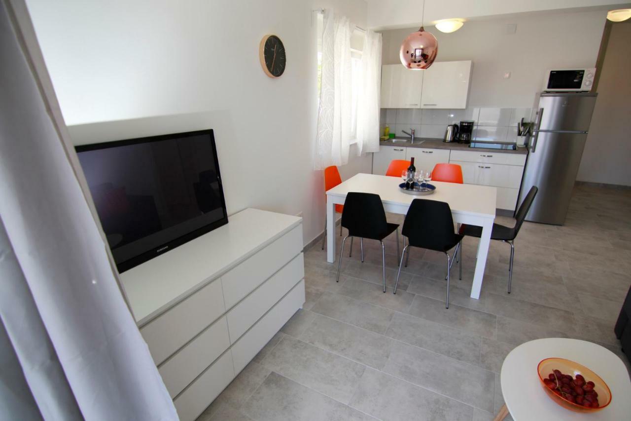 Apartments Luna Novalja Kültér fotó