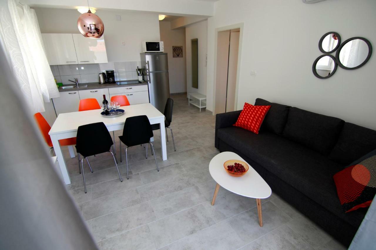 Apartments Luna Novalja Kültér fotó