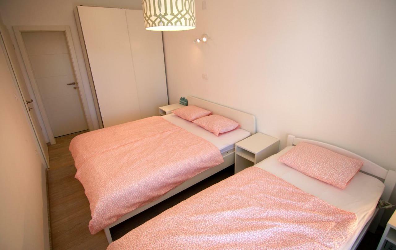 Apartments Luna Novalja Kültér fotó
